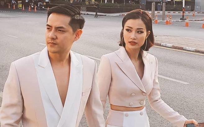 Thoi trang doi tu luc moi yeu den sap cuoi cua Dong Nhi - Cao Thang hinh anh