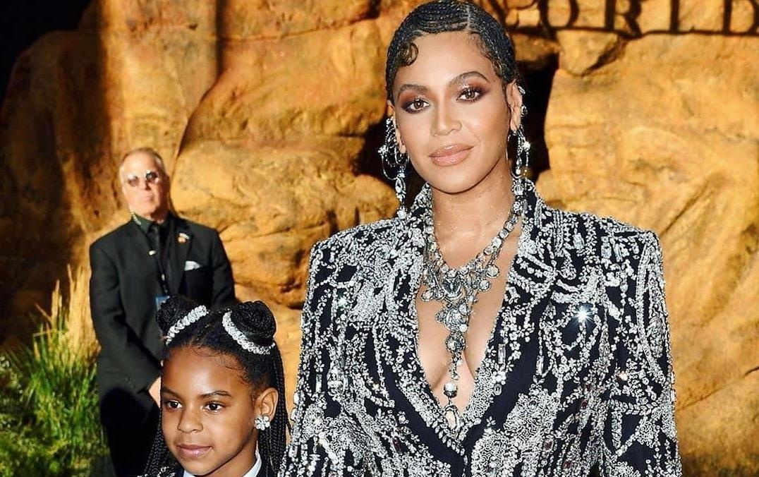 Me con Beyonce cung dan sao Hollywood chung dien tren tham do hinh anh