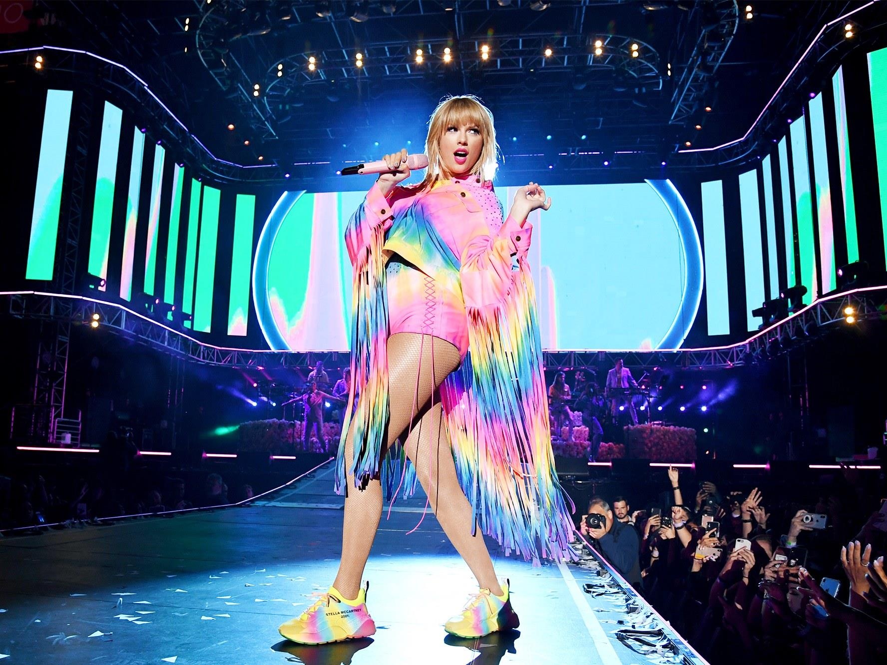 Ty phu Kylie Jenner kiem nhieu tien anh 1