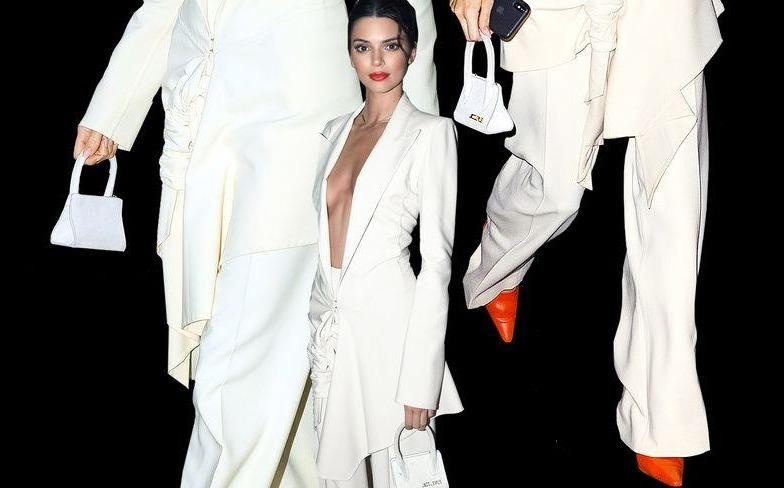 Tui xach ti hon gia 13 trieu dong duoc dan sao nu yeu thich hinh anh