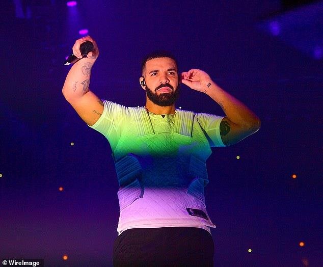 Drake hành hung người hâm mộ ảnh 1 Drake hanh hung nguoi ham mo anh 1