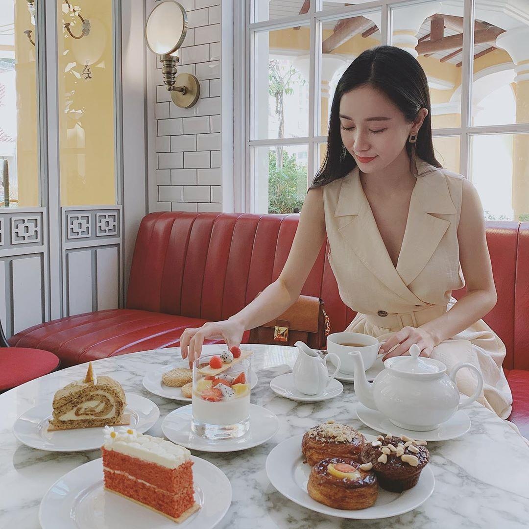 Jun Vu khoe nguc anh 6