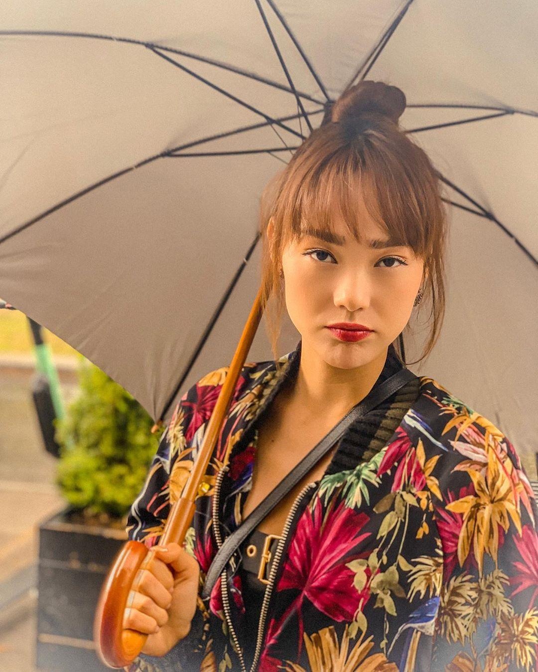 Minh Hang khoe nhan kim cuong anh 6