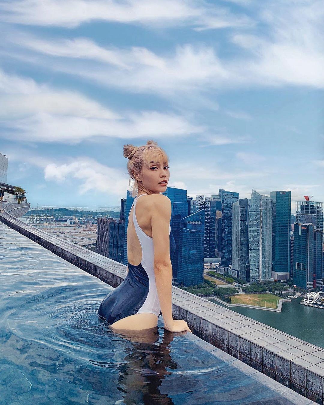 Trang Phap mac ao tam goi cam anh 7