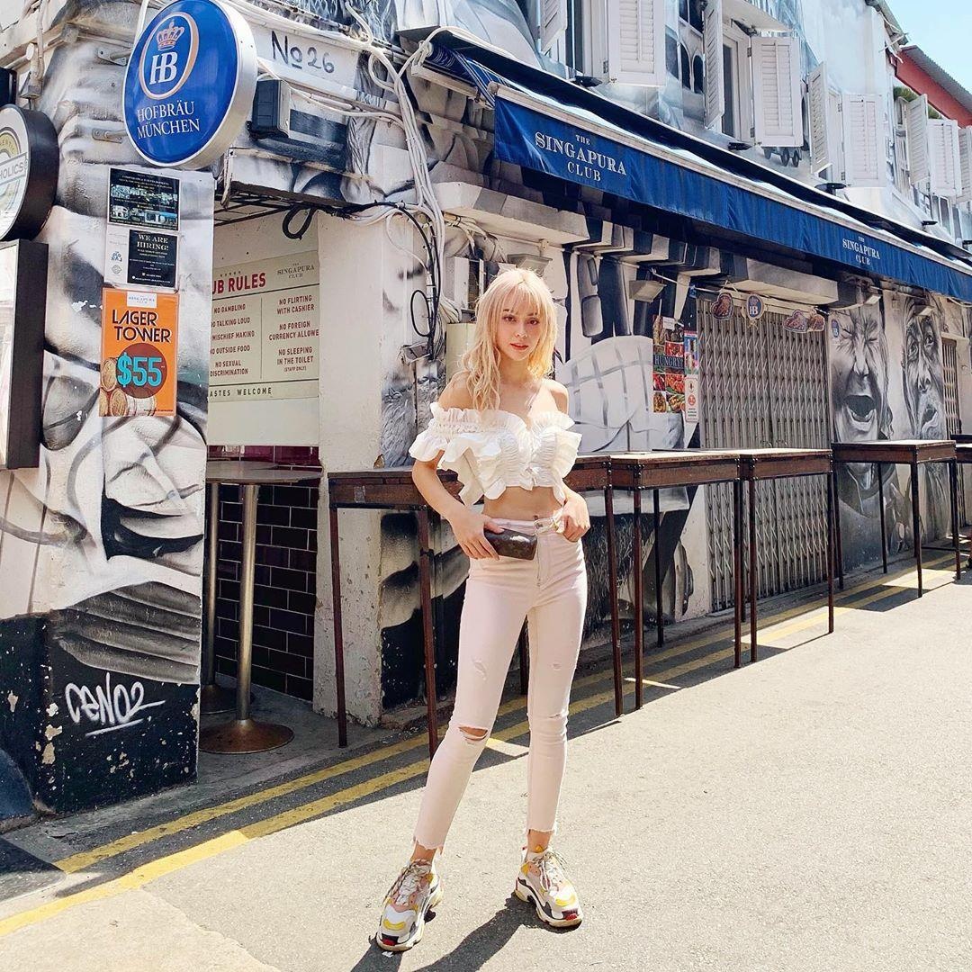 Trang Phap mac ao tam goi cam anh 8