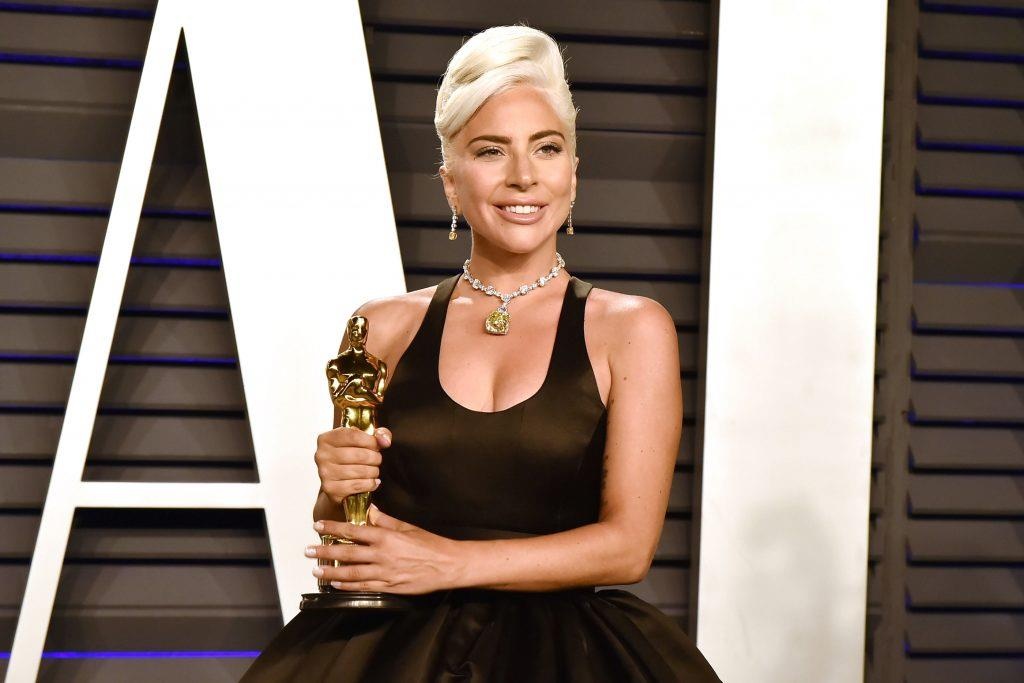 Lady Gaga trang sức kim cương ảnh 1 Lady Gaga trang suc kim cuong anh 1