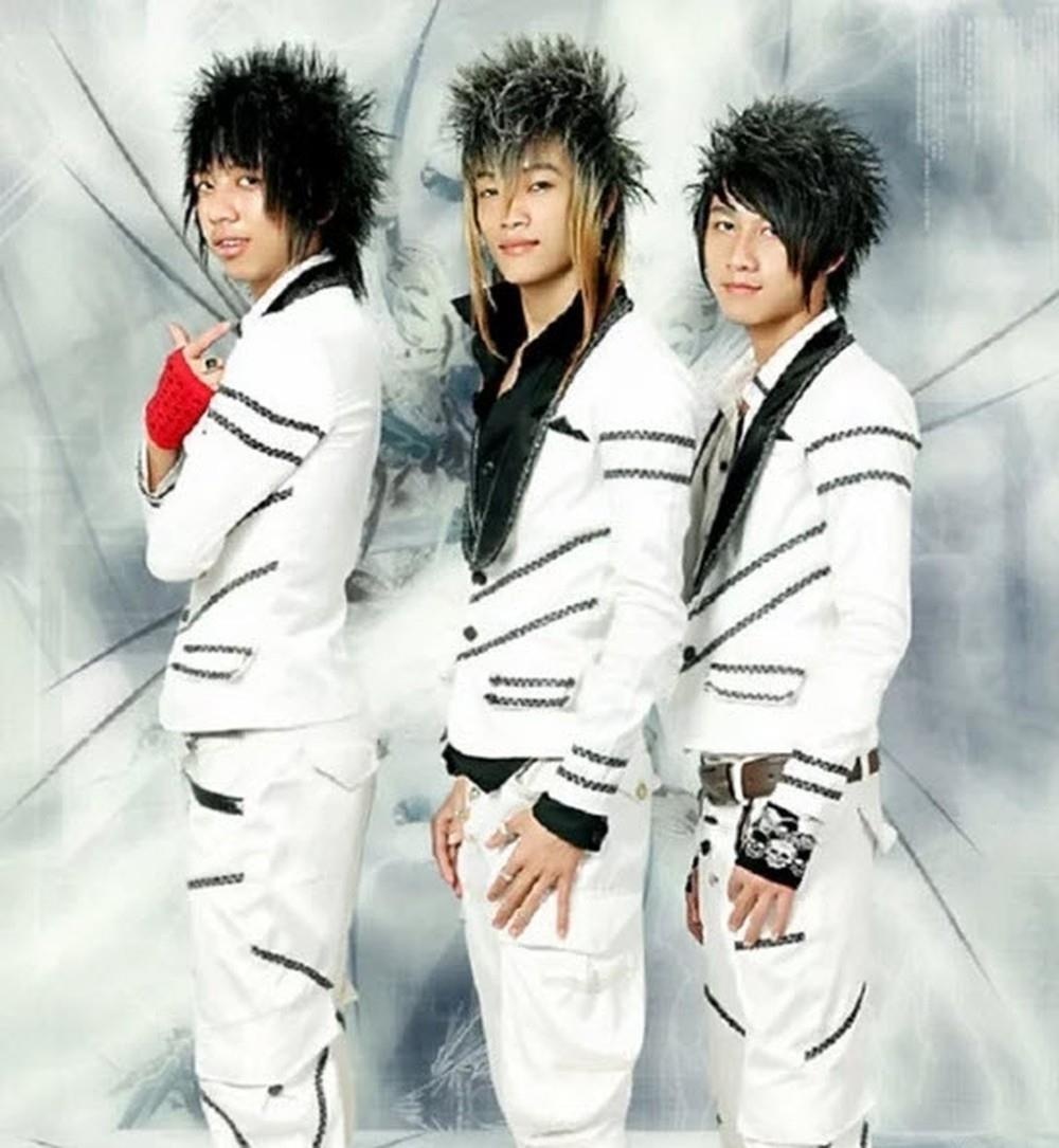 nhom HKT sau 13 nam anh 1