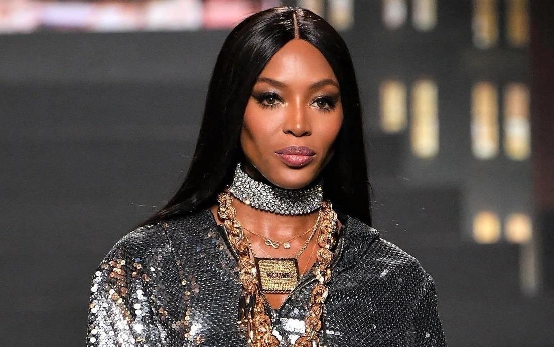 Naomi Campbell tiet lo bi nhan vien khach san phan biet chung toc hinh anh