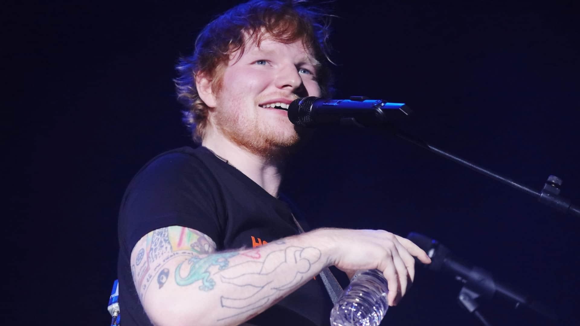 Ed Sheeran lập kỷ mục  ảnh 3 Ed Sheeran lap ky muc anh 3