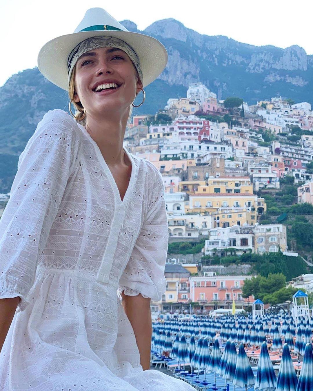 nguoi mau chuyen gioi Victoria's Secret anh 1