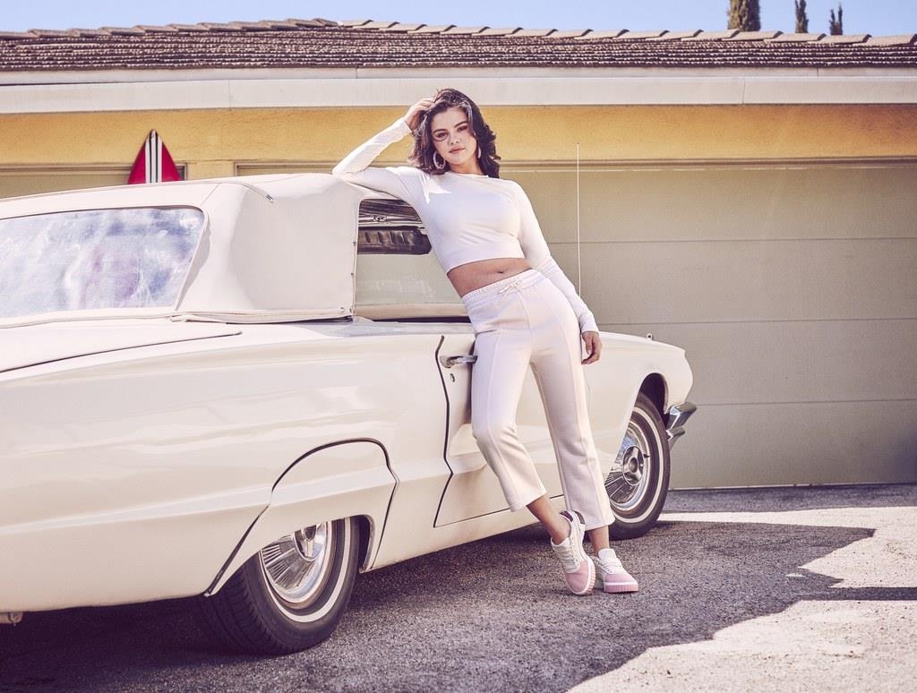 Selena Gomez goi cam tuoi 27 anh 2