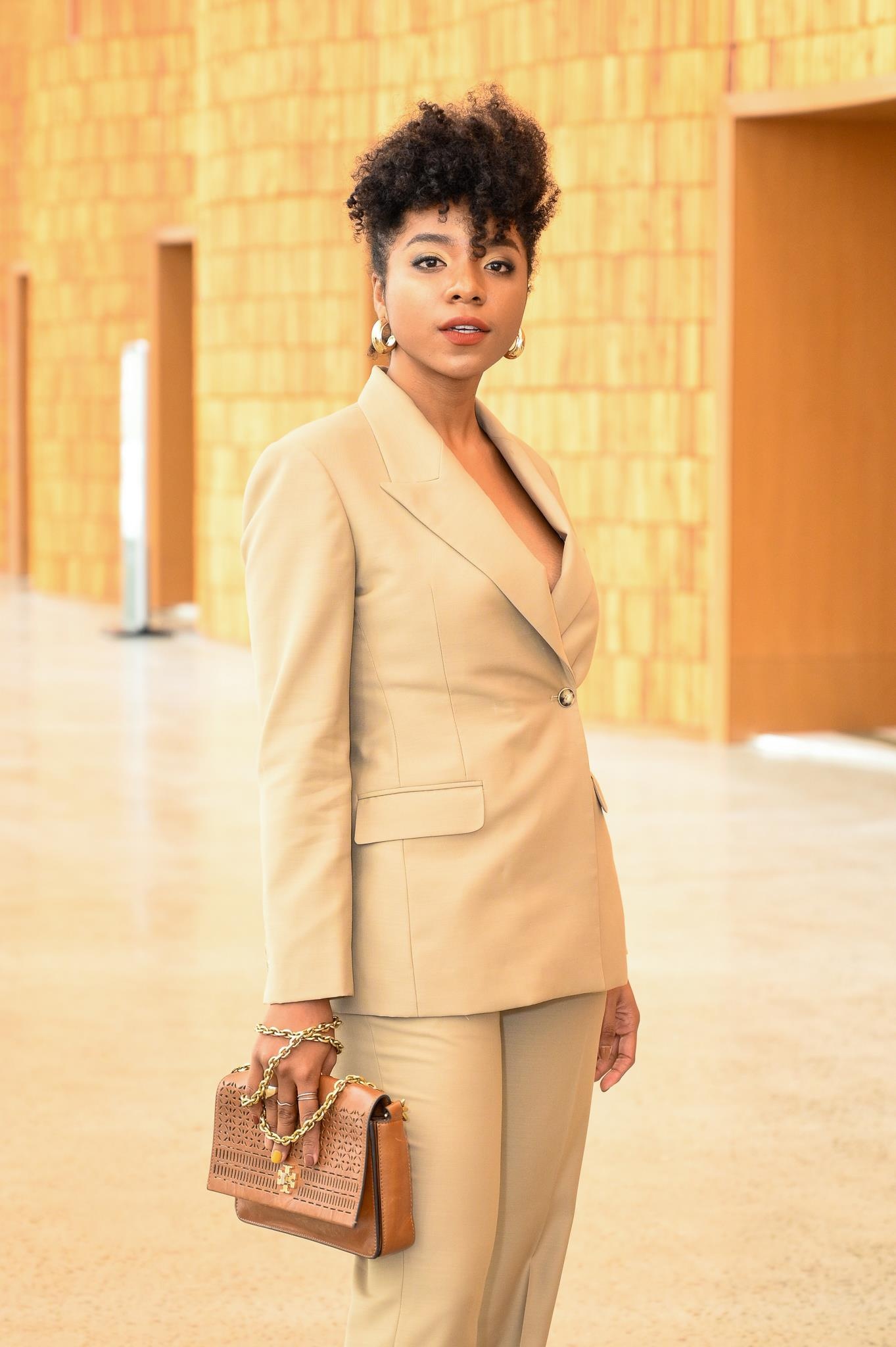 H'Hen Nie hoi ngo Hoang Thuy anh 8