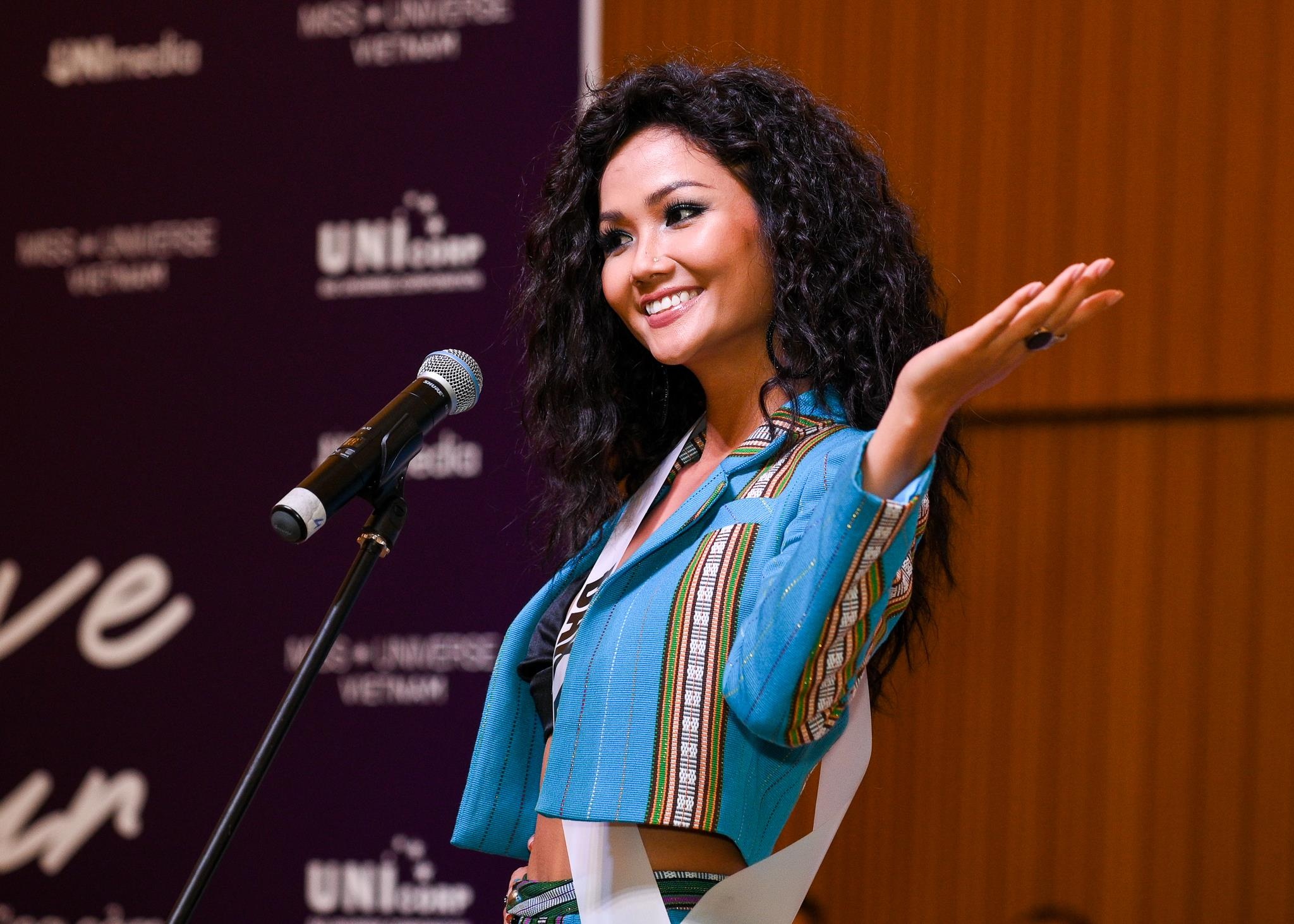 H'Hen Nie hoi ngo Hoang Thuy anh 3