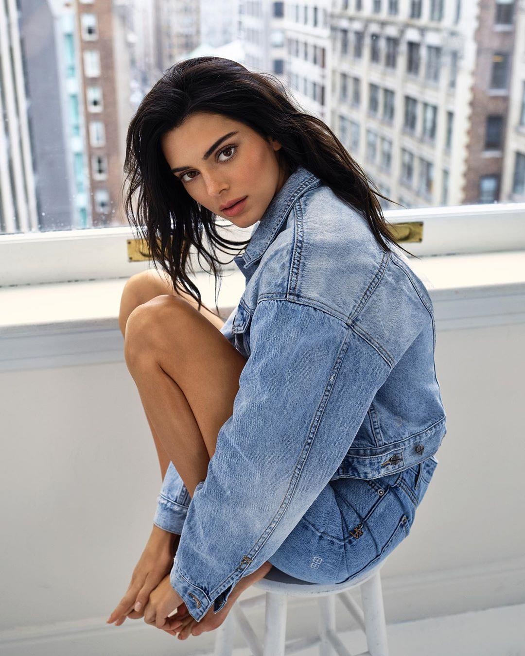 nguoi mau Kendall Jenner dao pho anh 4