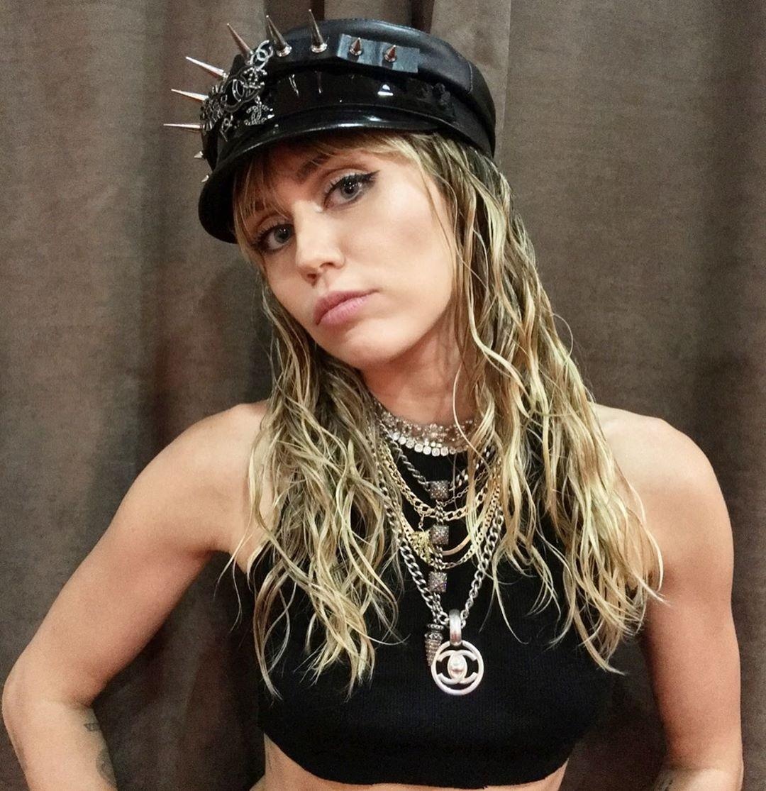 Miley Cyrus Rock the Boat ảnh 4 Miley Cyrus Rock the Boat anh 4