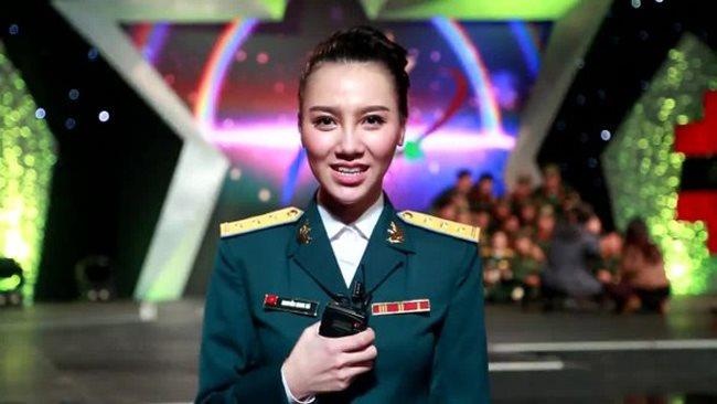 MC Hoang Linh nong bong anh 5