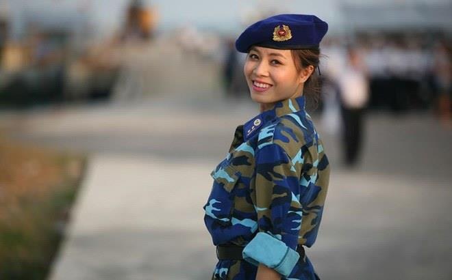 MC Hoang Linh nong bong anh 1