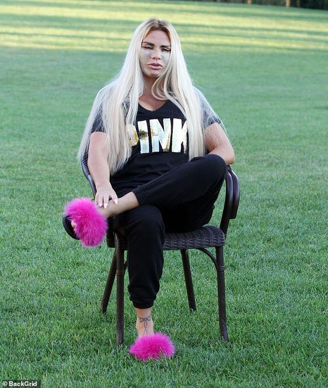 Katie Price phau thuat tham my anh 9