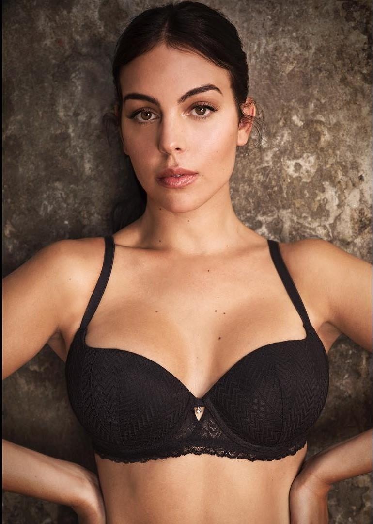 Bạn gái Ronaldo gợi cảm ảnh 2 Ban gai Ronaldo goi cam anh 2