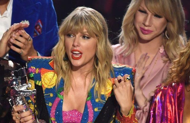 Taylor Swift gặp sự cố ảnh 2 Taylor Swift gap su co anh 2
