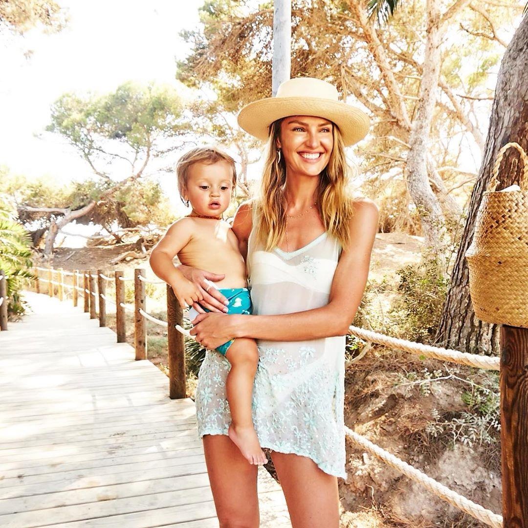 Candice Swanepoel nong bong anh 1