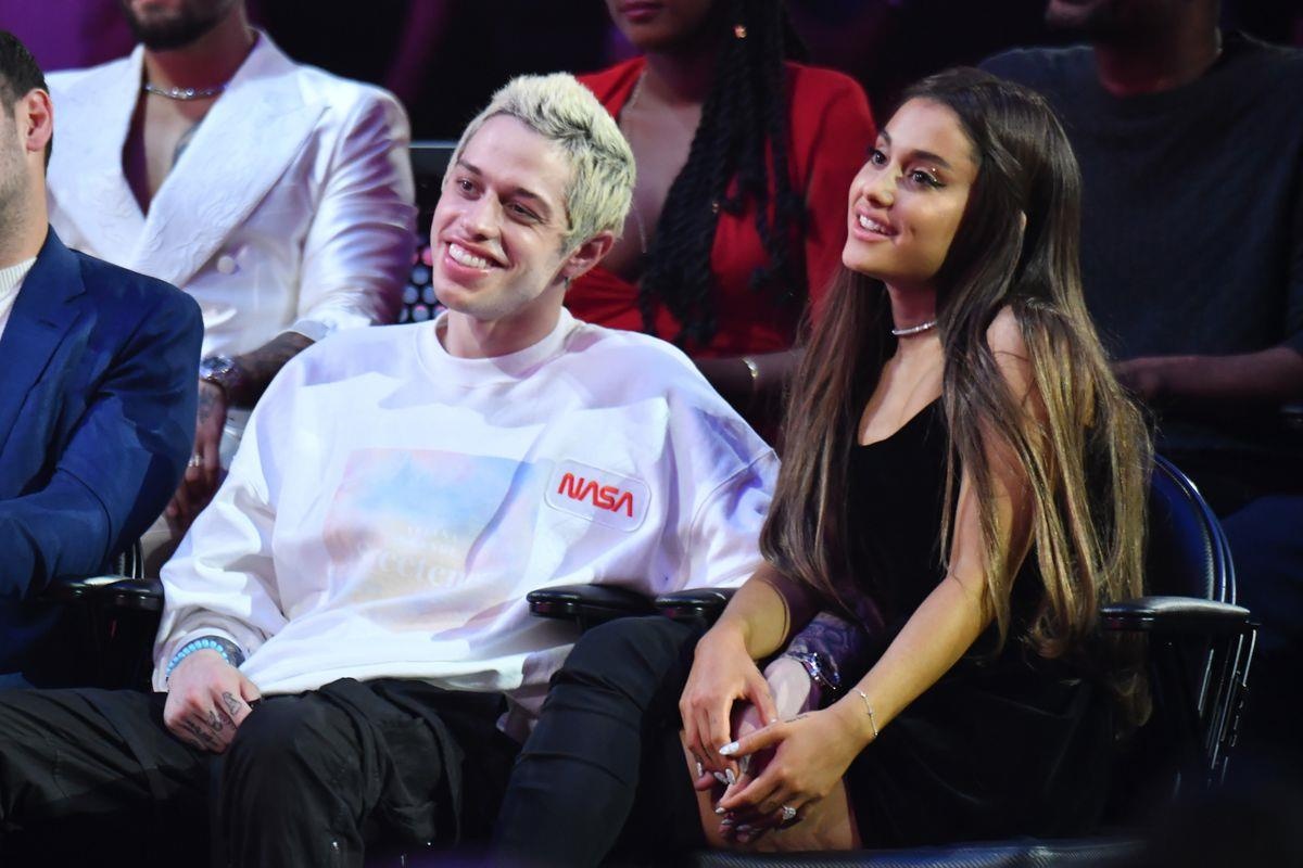 Pete Davidson hẹn hò Margaret Qualley ảnh 2 Pete Davidson hen ho Margaret Qualley anh 2