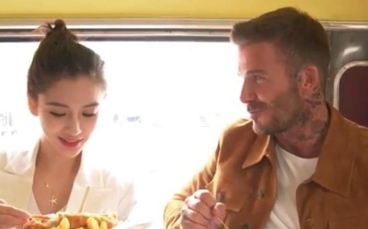 David Beckham dang clip an uong, noi chuyen vui ve voi Angelababy hinh anh