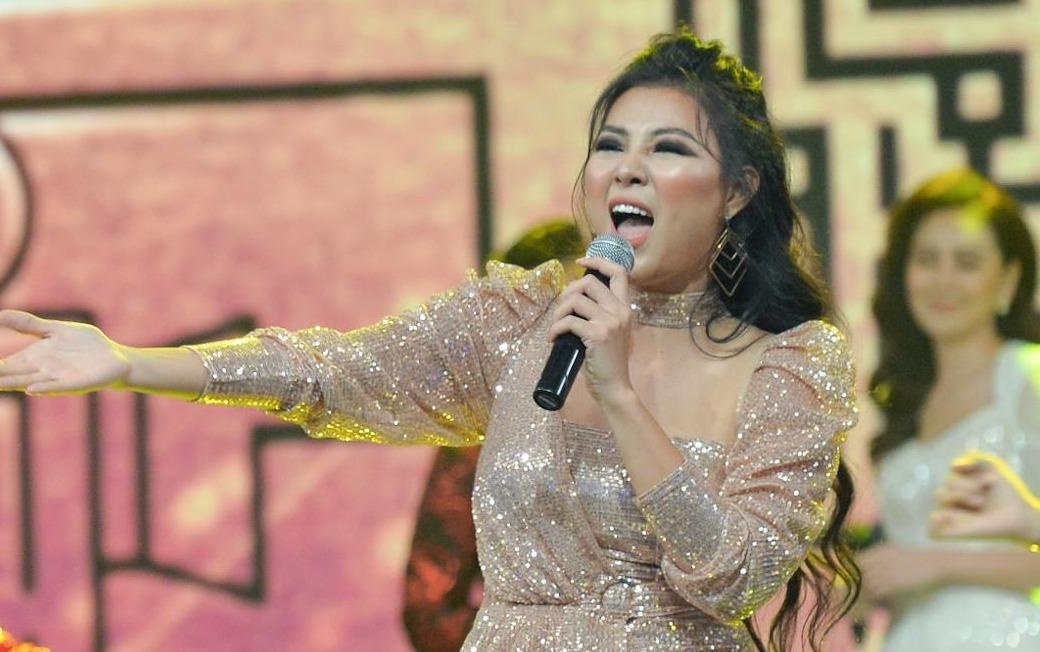 Thanh Huong 'Quynh bup be' khuay dong san khau VTV Awards 2019 hinh anh