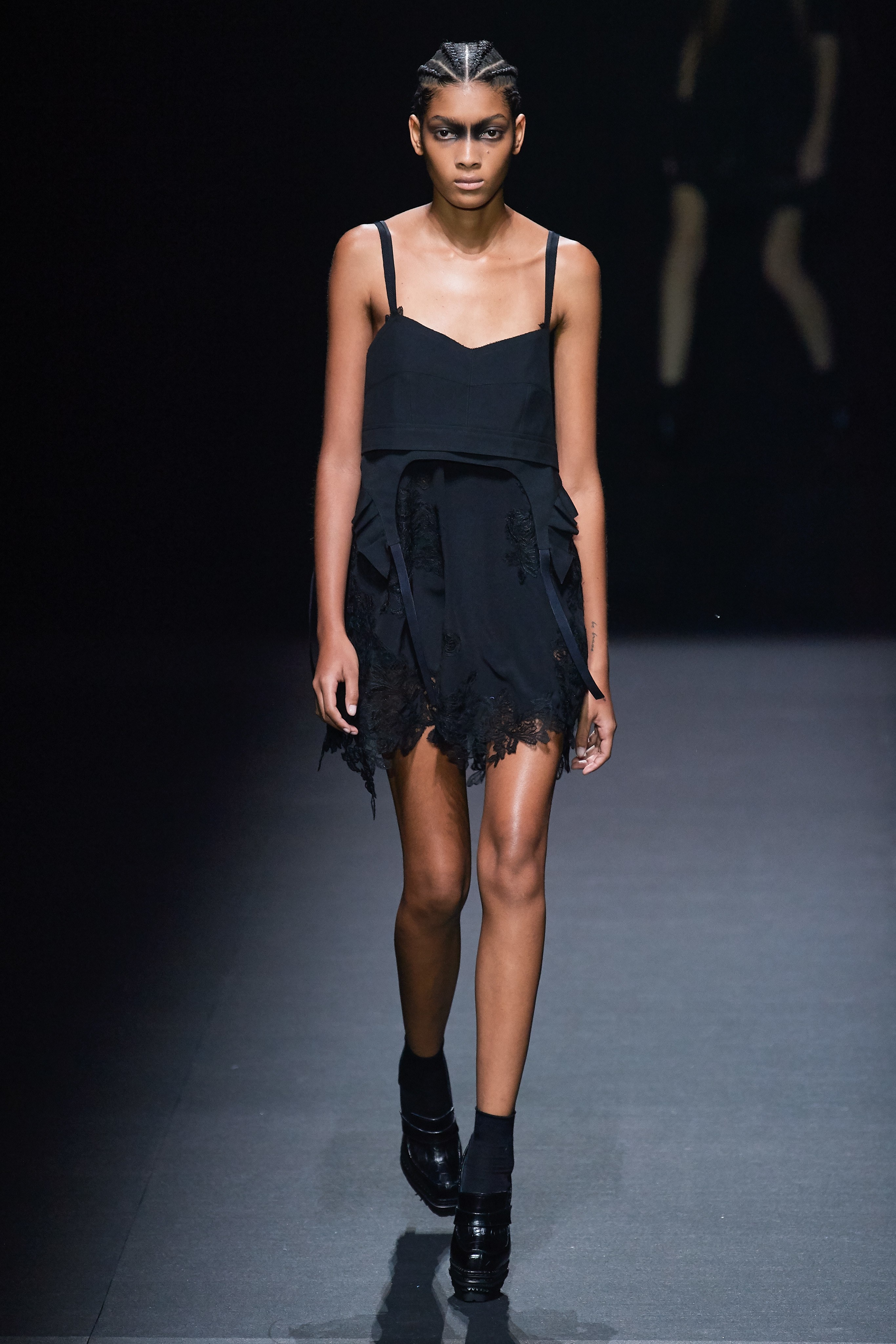 siêu mẫu Trung Quốc té ngã ảnh 3 sieu mau Trung Quoc te nga anh 3