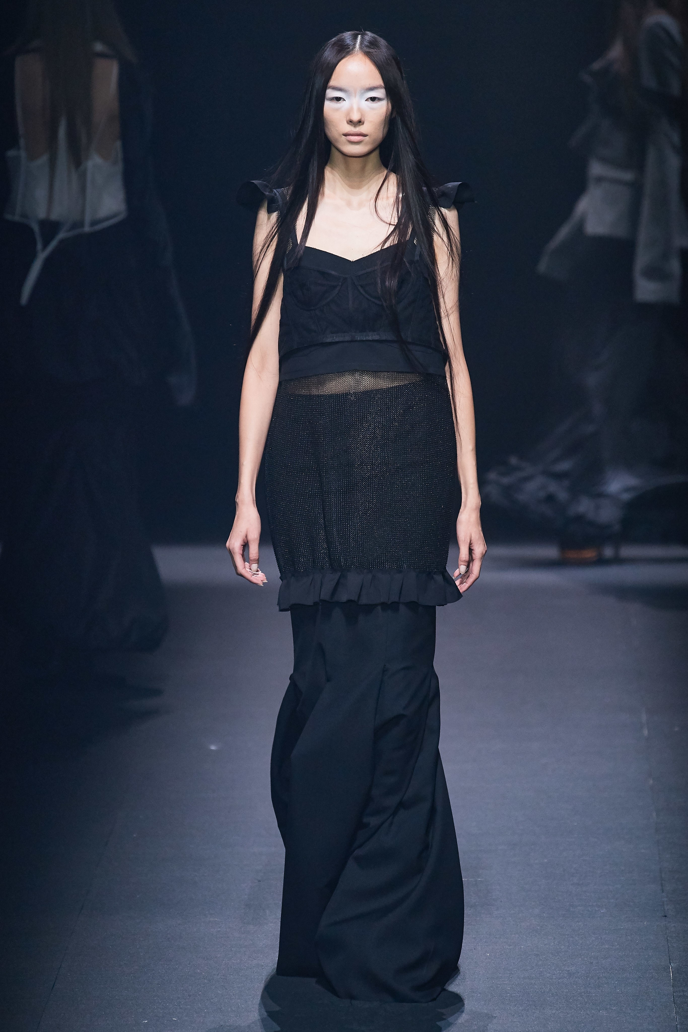 siêu mẫu Trung Quốc té ngã ảnh 1 sieu mau Trung Quoc te nga anh 1