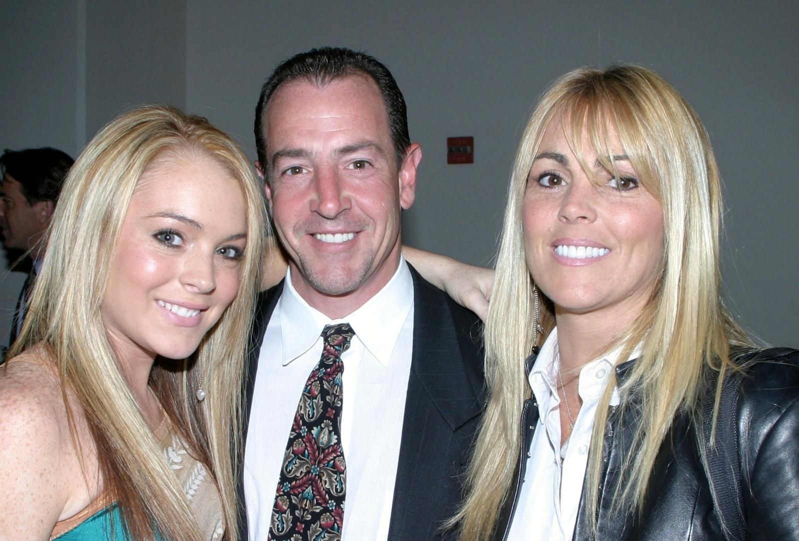 Angelina Jolie mau thuan voi gia dinh anh 4