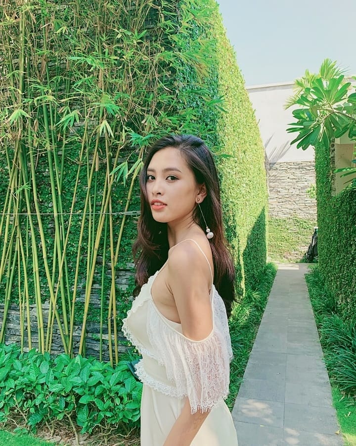 Tieu Vy goi cam anh 13