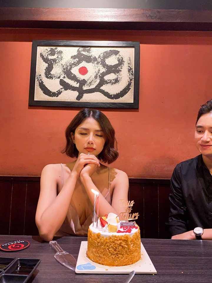 Phan Manh Quynh va ban gai anh 3