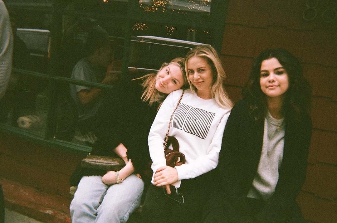 Selena Gomez tre trung anh 2