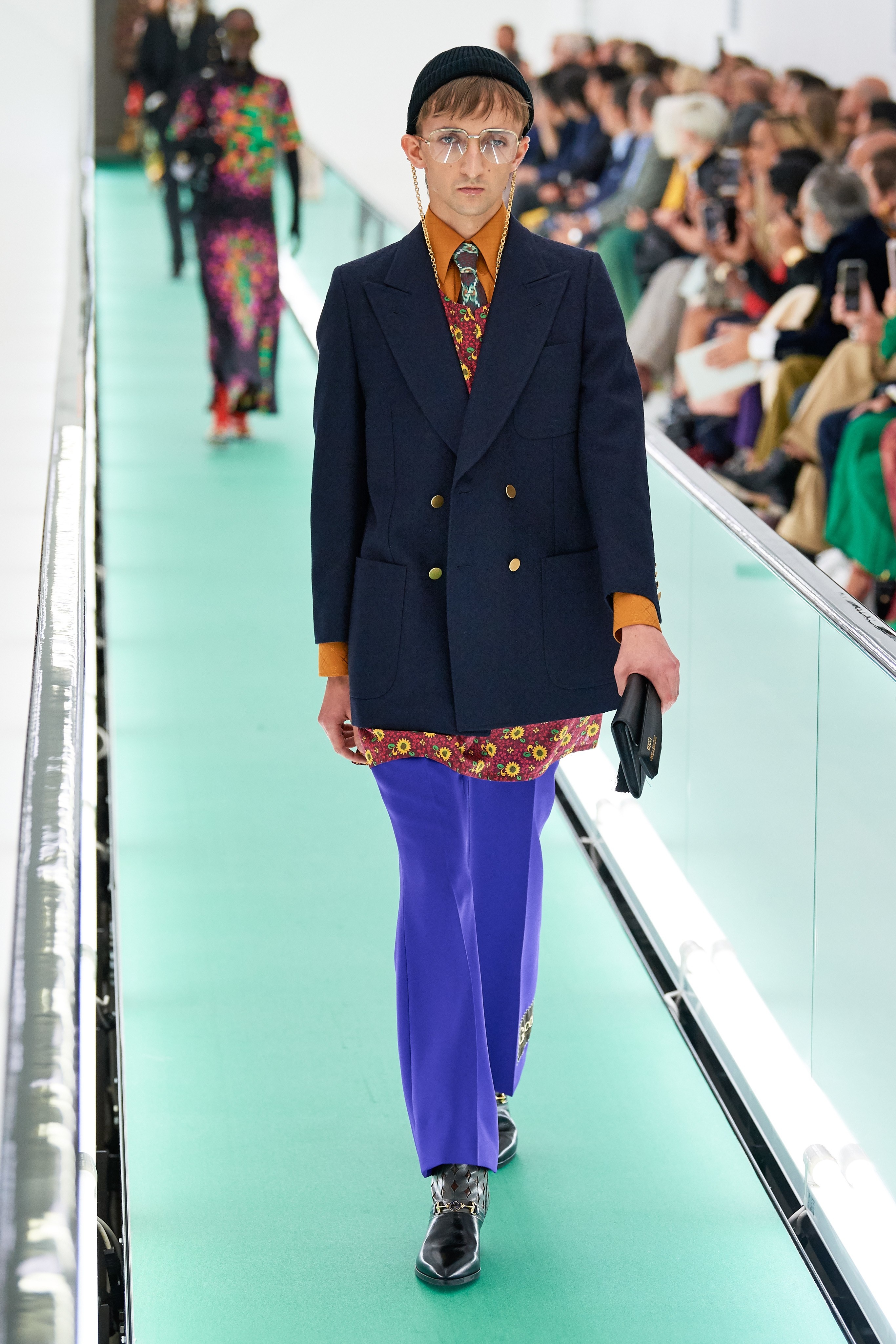 nguoi mau nguc tran anh 9