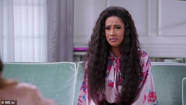 Cardi B bi quay roi tinh duc anh 1