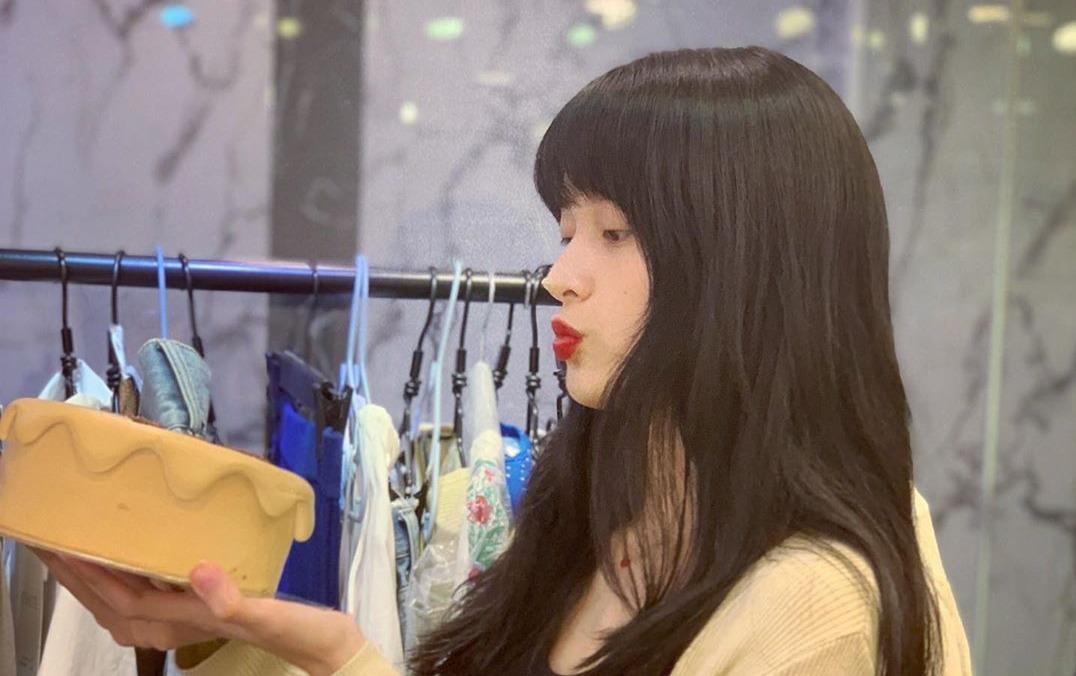 Ha Vi o tuoi 26 - nhan sac tuoi tre, su nghiep mo nhat hinh anh