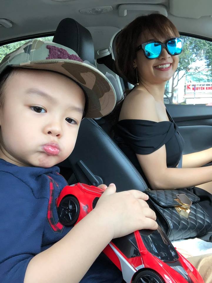 Le Be La dong Tieng set trong mua anh 10