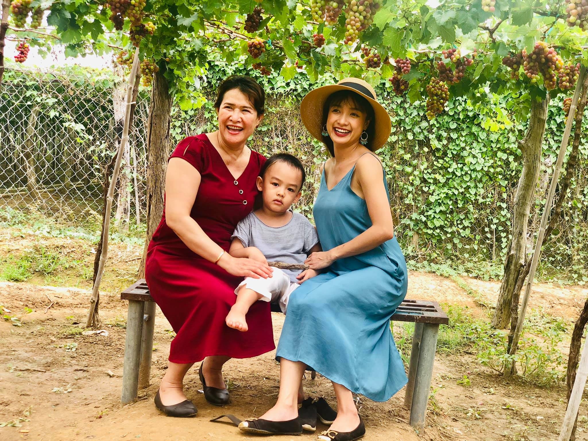 Le Be La dong Tieng set trong mua anh 9