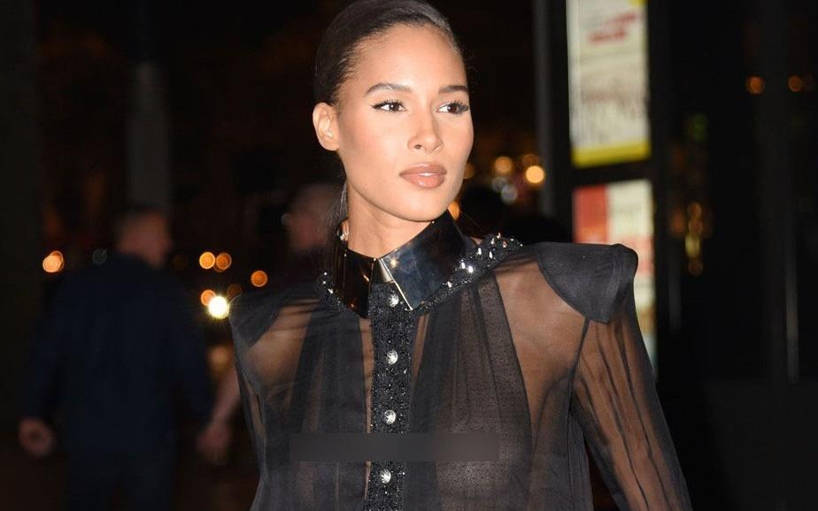 Thien than noi y mac ao mong, lo toan bo vong mot hinh anh