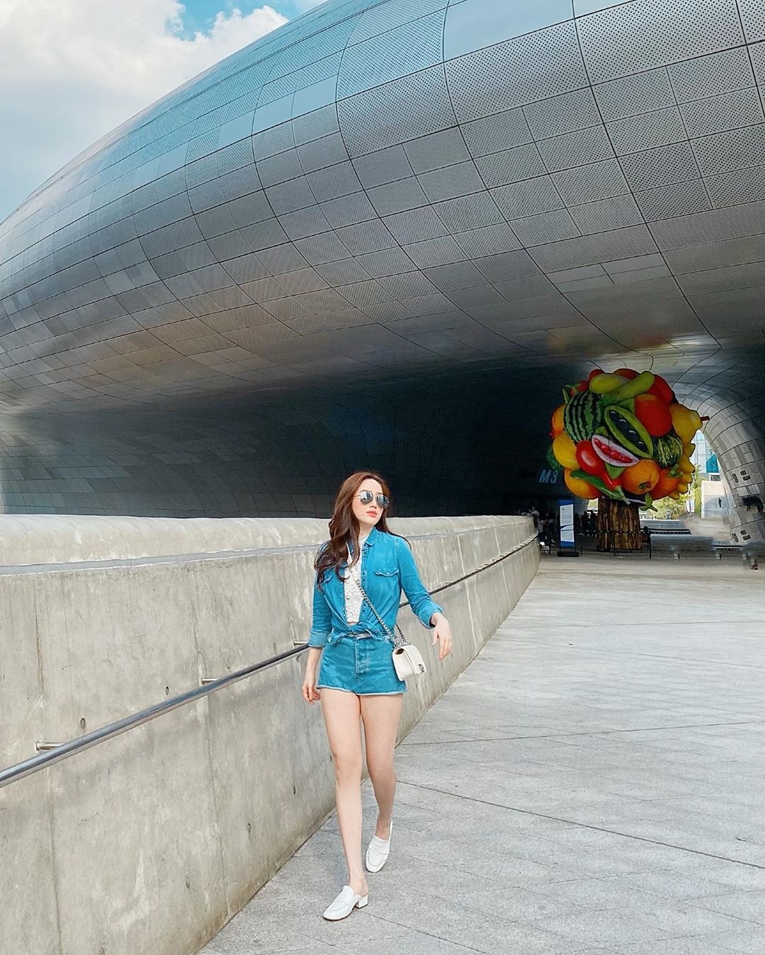 Jun Vu khoe nguc voi vay hai day anh 14