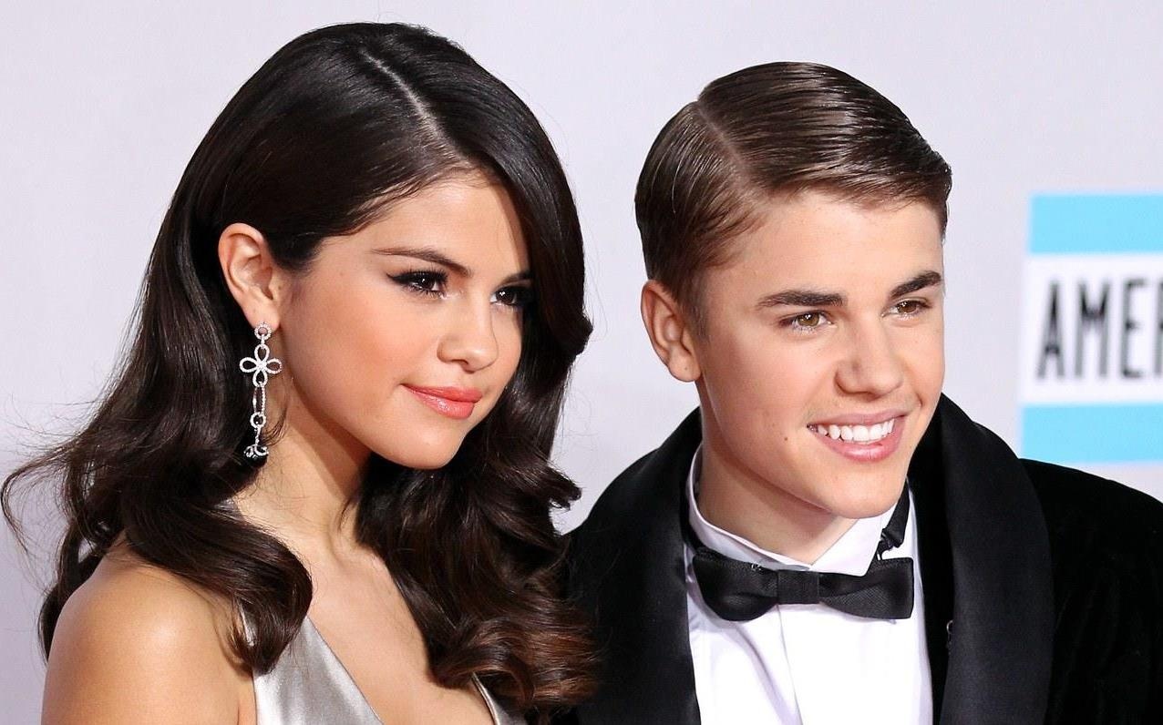 Selena Gomez phan ung ra sao khi Justin Bieber lay vo? hinh anh