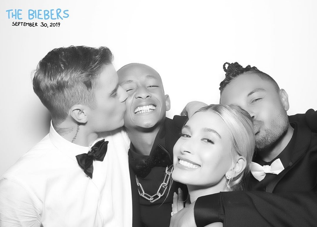 Dan sao noi tieng du le cuoi cua Justin Bieber va Hailey Baldwin hinh anh