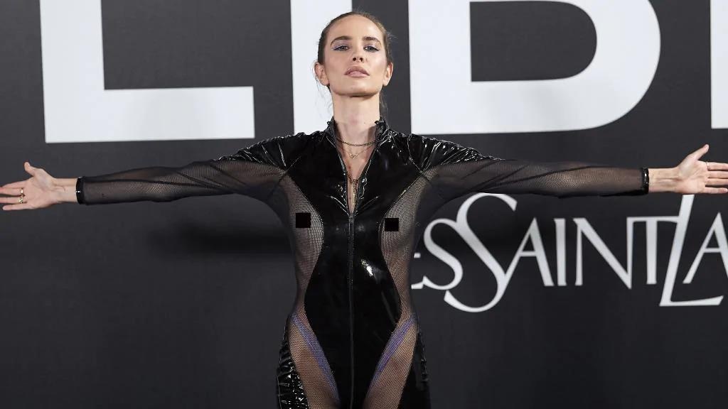 ca si Tay Ban Nha lo nguc anh 4