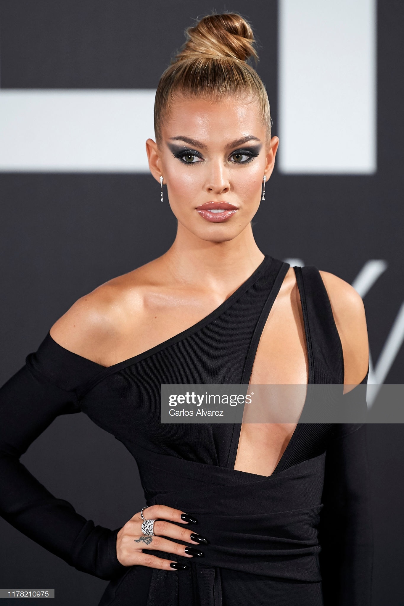 ca si Tay Ban Nha lo nguc anh 7