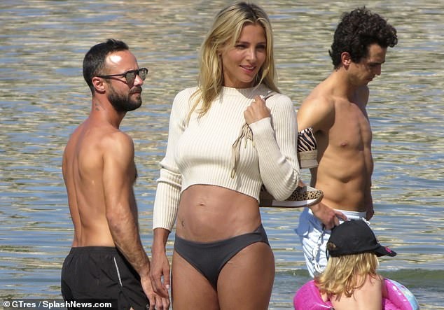 vo Chris Hemsworth body san chac anh 1