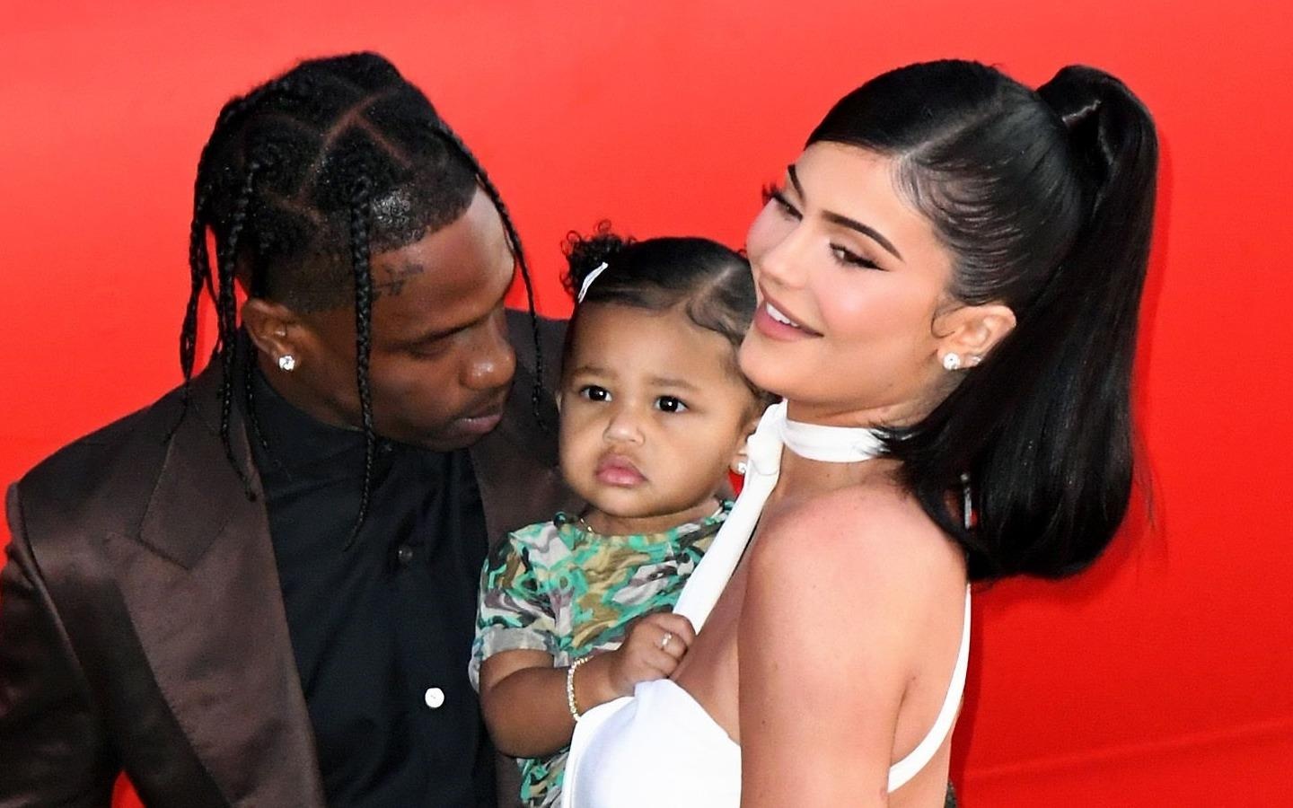 Kylie Jenner xac nhan da chia tay Travis Scott hinh anh