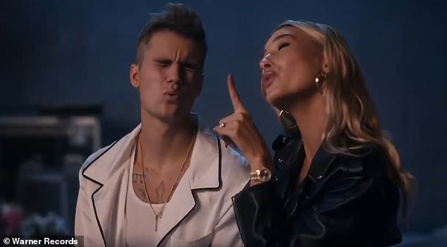 Justin Bieber hon vo Hailey Baldwin anh 7