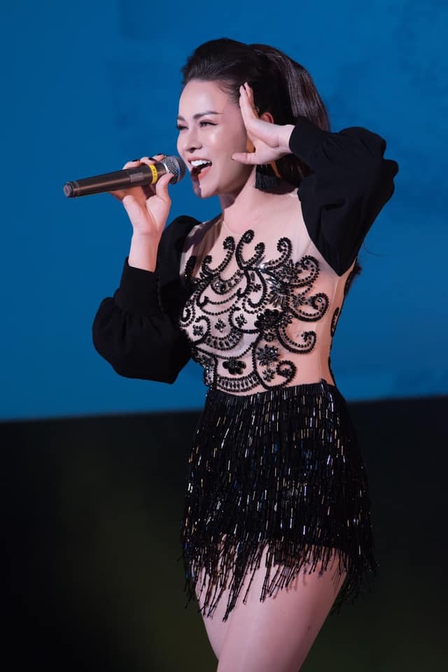 Nhat Kim Anh va Bach Cong Khanh anh 3