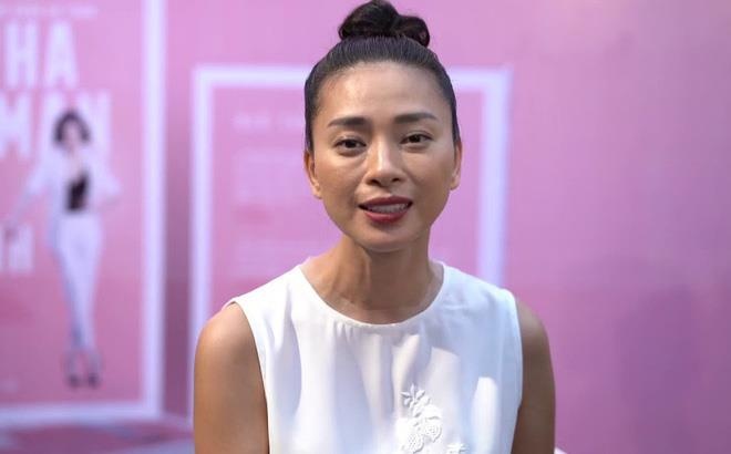 Ngo Thanh Van len tieng ve viec tung mac ao dai khong noi y hinh anh